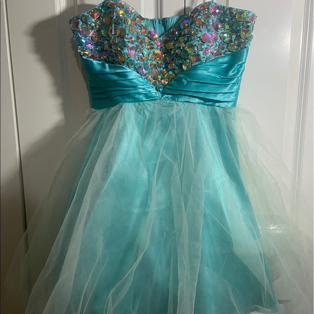 Short dress